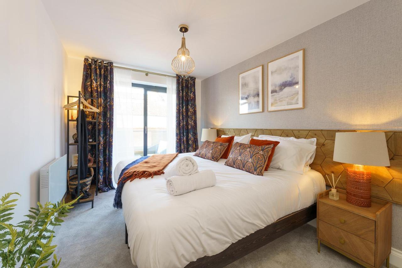 Evergreen - 2 Bed Luxury Apartment By Mint Stays ブリストル エクステリア 写真