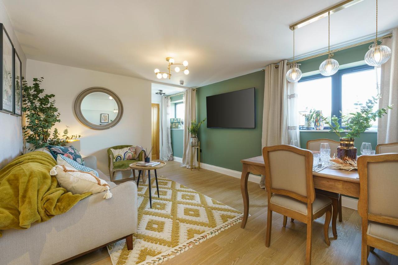 Evergreen - 2 Bed Luxury Apartment By Mint Stays ブリストル エクステリア 写真