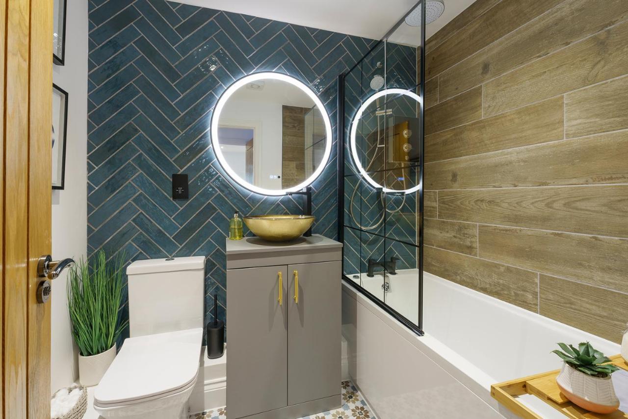 Evergreen - 2 Bed Luxury Apartment By Mint Stays ブリストル エクステリア 写真
